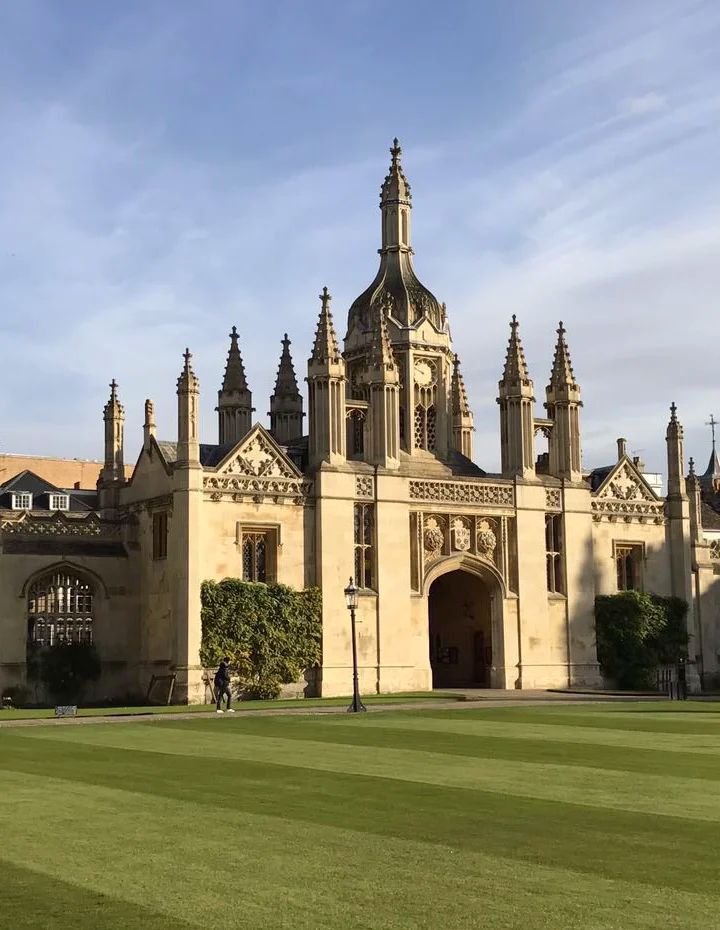 2025英国留学各专业学费涨幅情况如何？